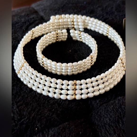 Elegant White Baby Pearl Jewelry Set - Picture 1 of 9